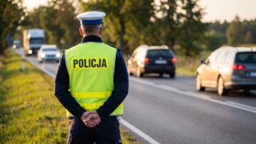 Pościg za narkotykowym kierowcą – 34-latek zatrzymany z amfetaminą i bez uprawnień