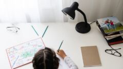 Zielona Góra wprowadza pierwszą pomoc do szkół: 14 placówek otrzymuje zestawy edukacyjne